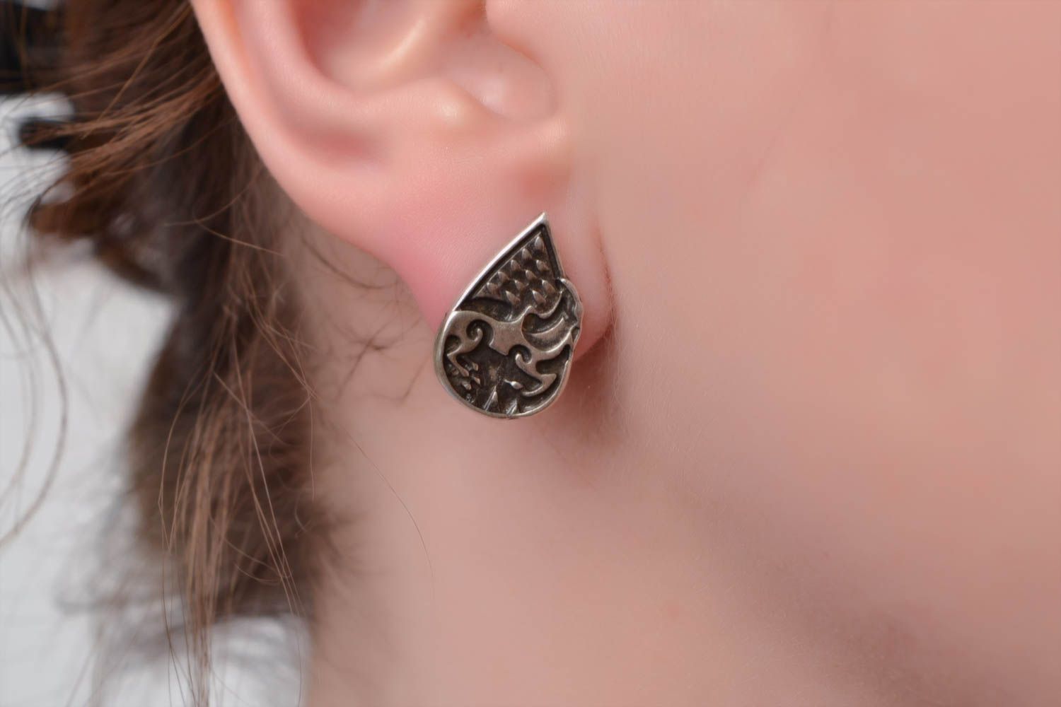 Handmade small drop shaped stud earrings cast of zinc aluminum copper alloy photo 1