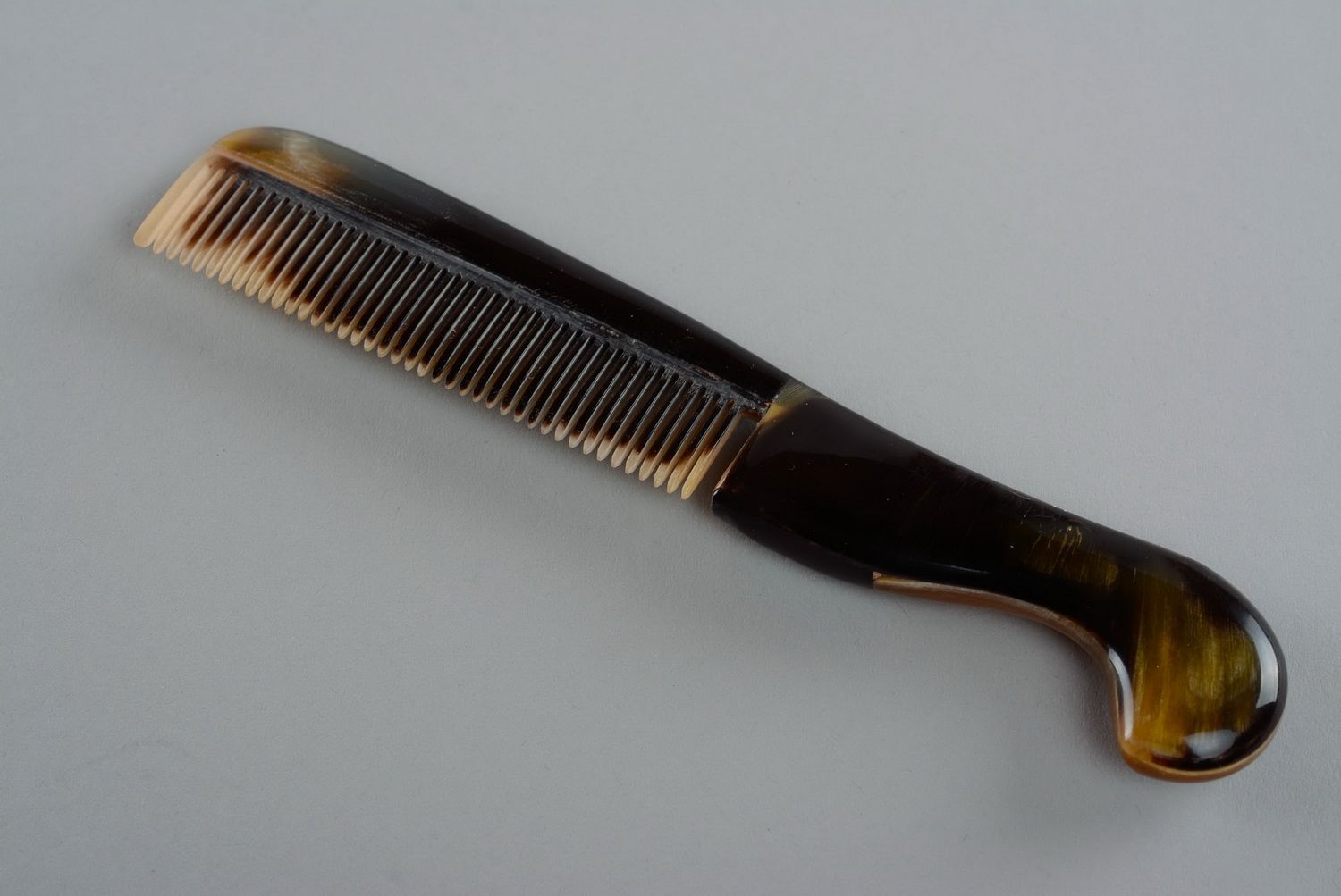 Hairbrush made of a horn photo 4