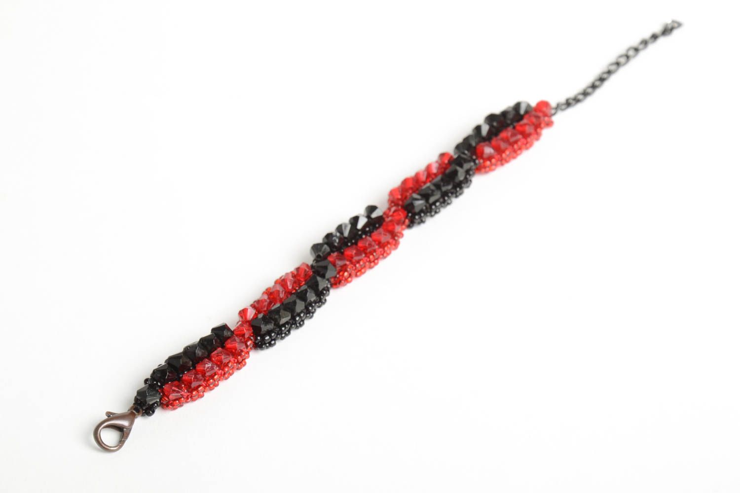 Bracelet en perles de rocaille Bijou fait main rouge-noir Cadeau femme photo 3