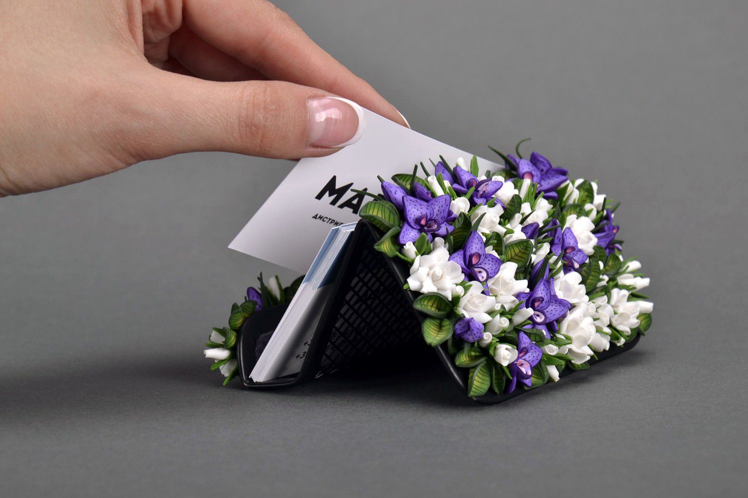 Porta cartões de visita com flores de argila de polímero foto 5