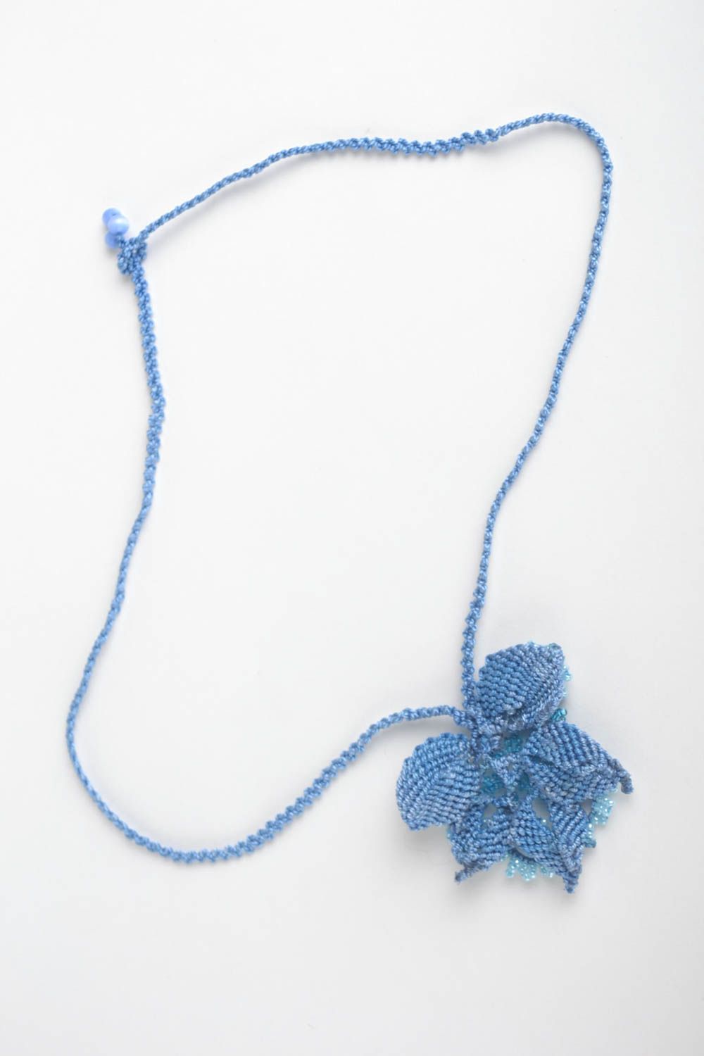 Pendentif bleu Bijou fait main tressé avec perles de rocaille Cadeau original photo 3