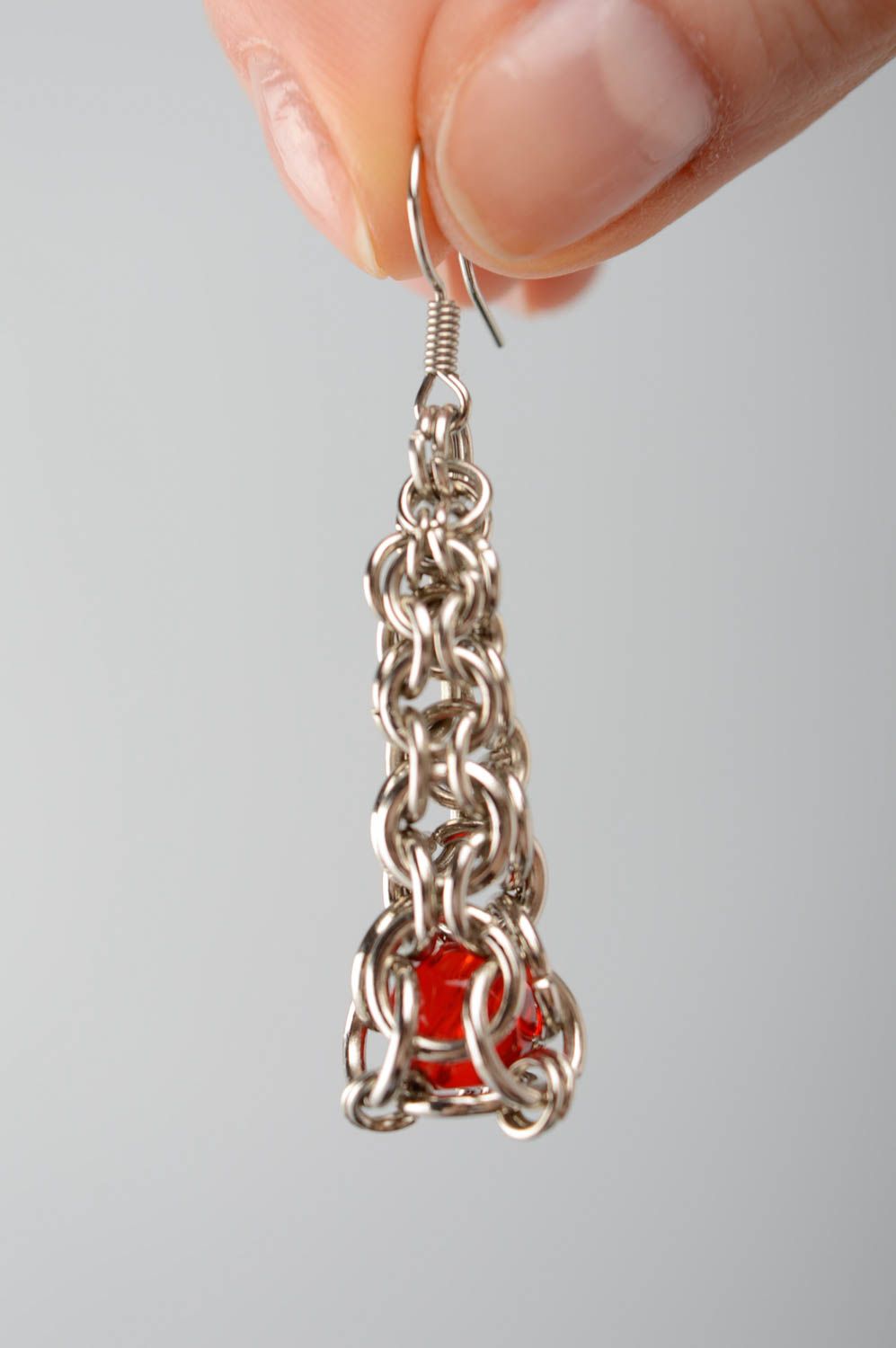 Boucles d'oreilles pendantes faites main technique cotte de maille originales photo 2