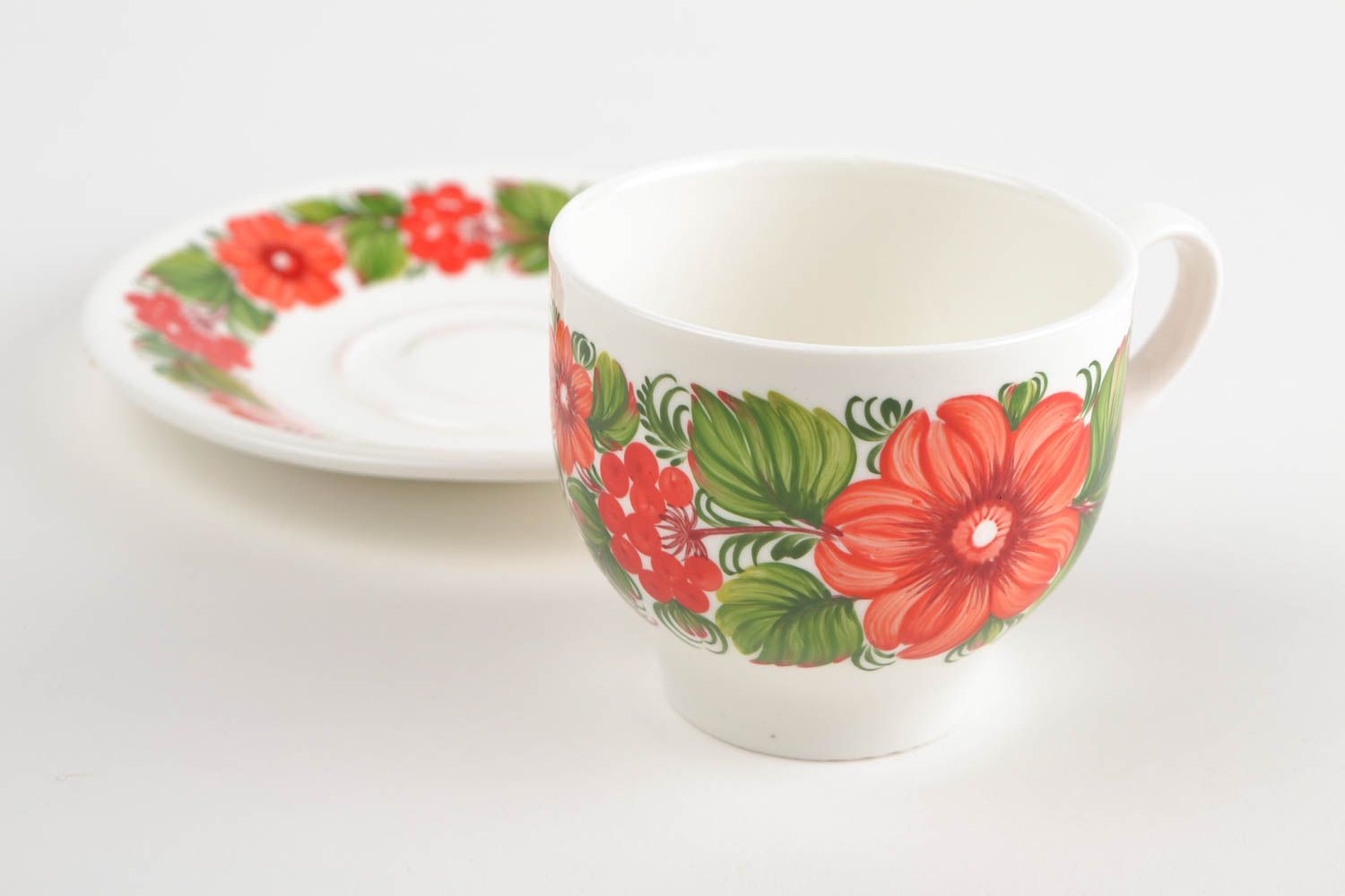 8 oz porcelain teacup with Russian style floral red and green pattern photo 3