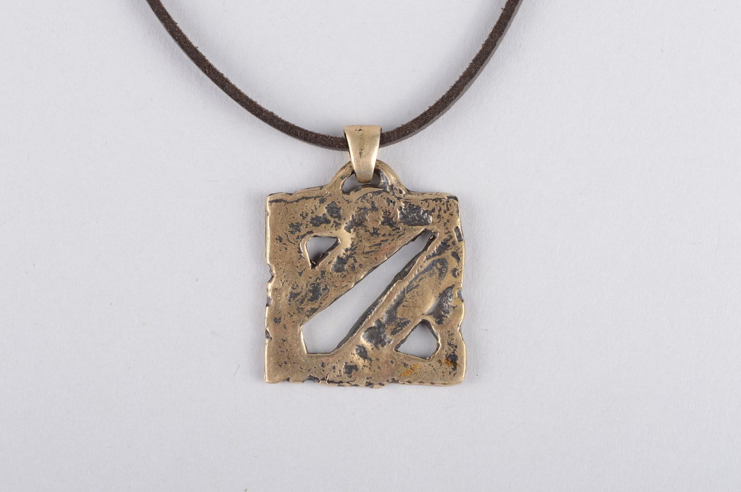 Pendentif métal Bijou fait main bronze Accessoire original Cadeau insolite photo 5