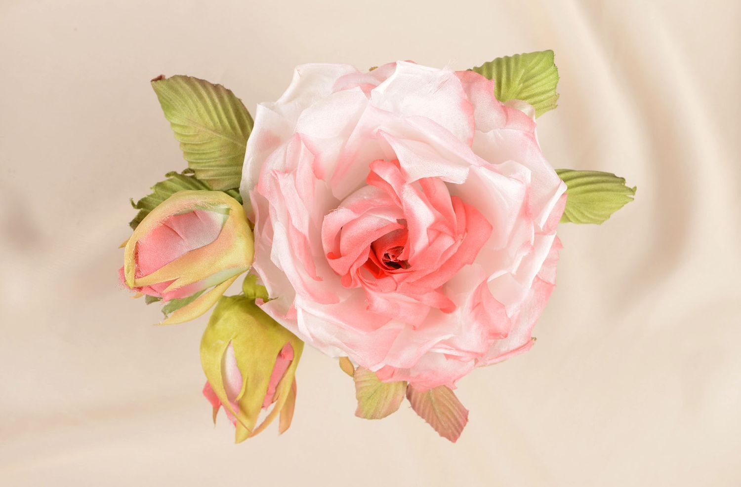 Брошь из шелка ручной работы брошь-заколка розовая роза авторская бижутерия фото 5