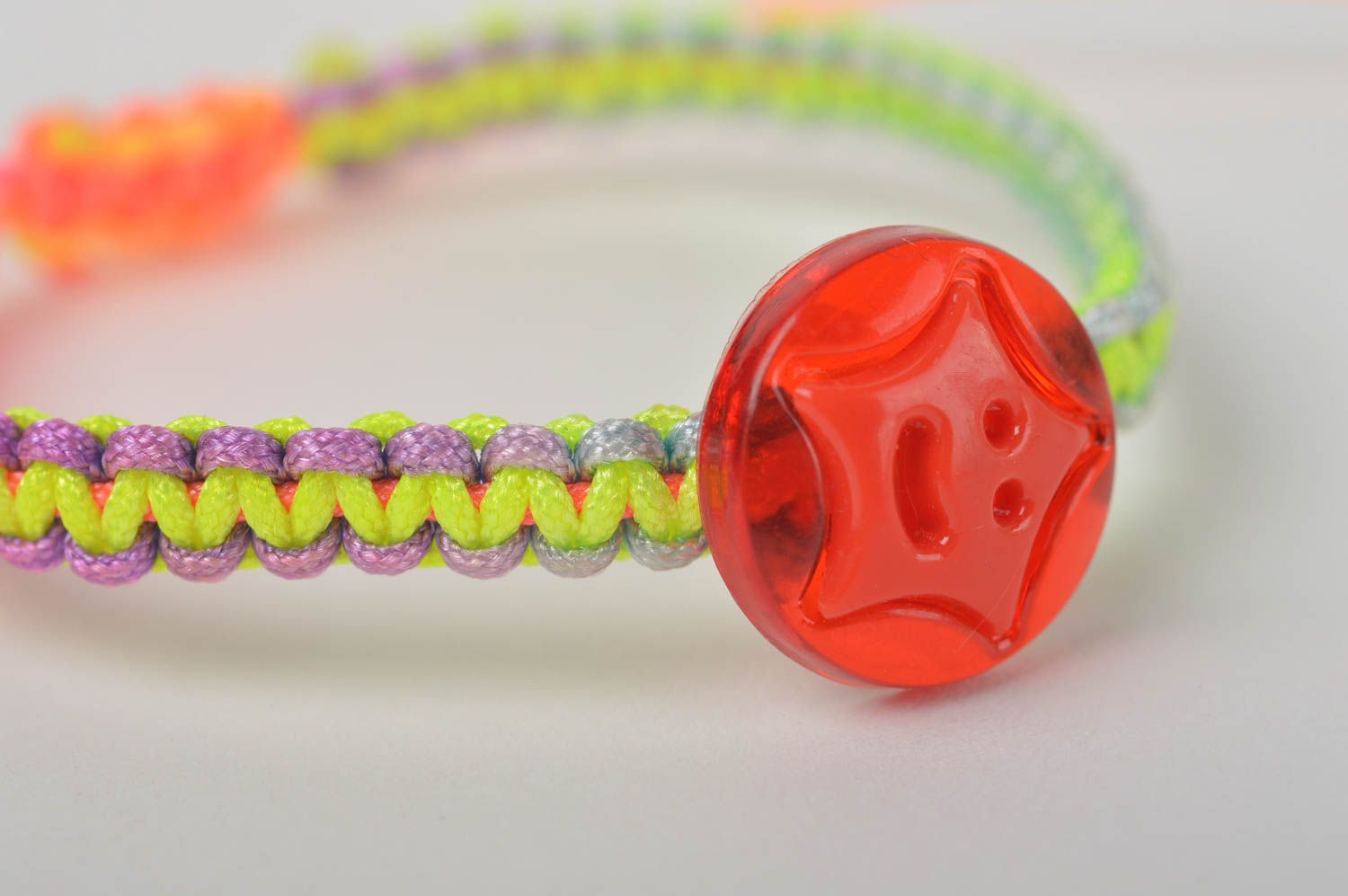 Браслет ручной работы браслет из шнурков плетеный браслет разноцветный фото 3