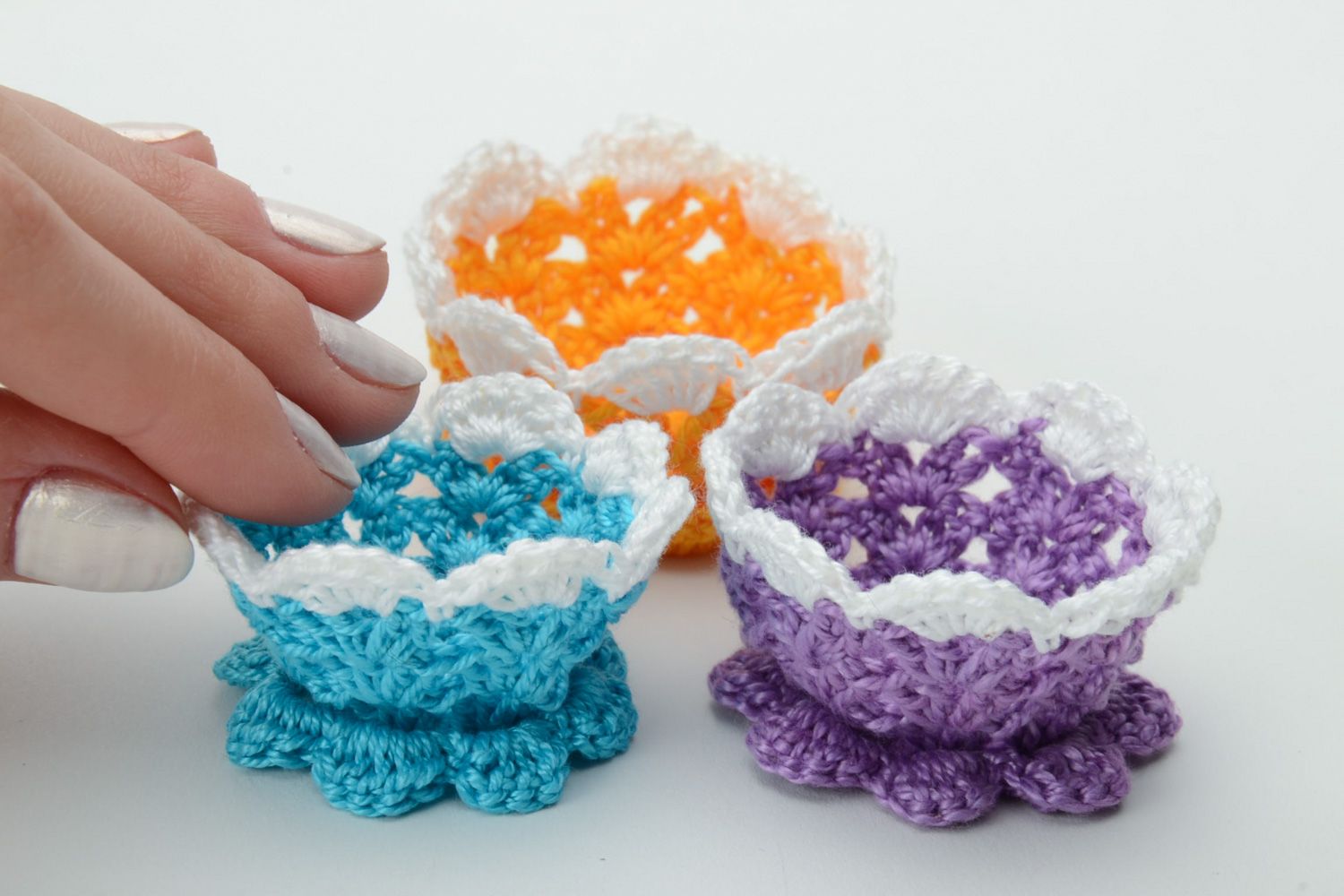 Supports pour oeufs tricotés au crochet faits main 3 pièces multicolores photo 5