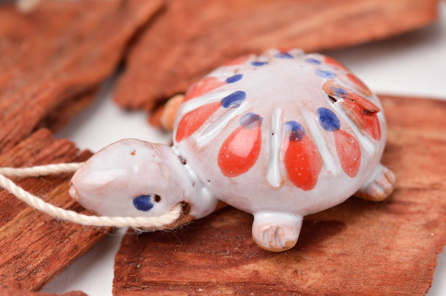 Игрушка из глины черепаха ручной работы декоративная подвеска фигурка животного фото 1