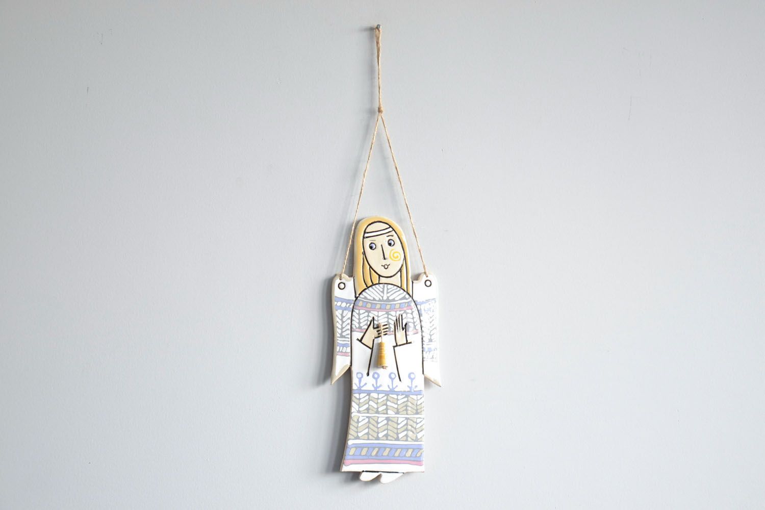 Suspension décorative ange en argile faite main pour orner l'intérieur photo 1