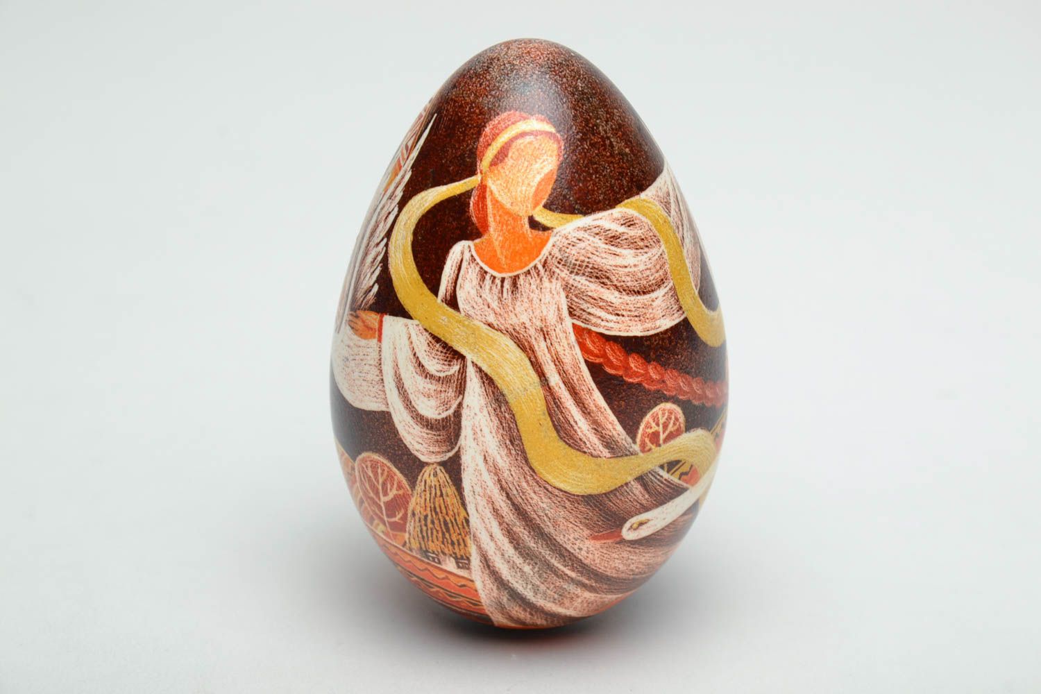 Пасхальное яйцо расписанное анилиновыми красителями в технике процарапывания гусиное фото 2