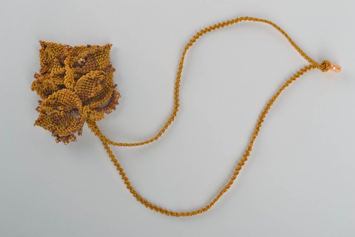 Украшения ручной работы кулон-цветок кулон на шею желтый красивый плетеный фото 2