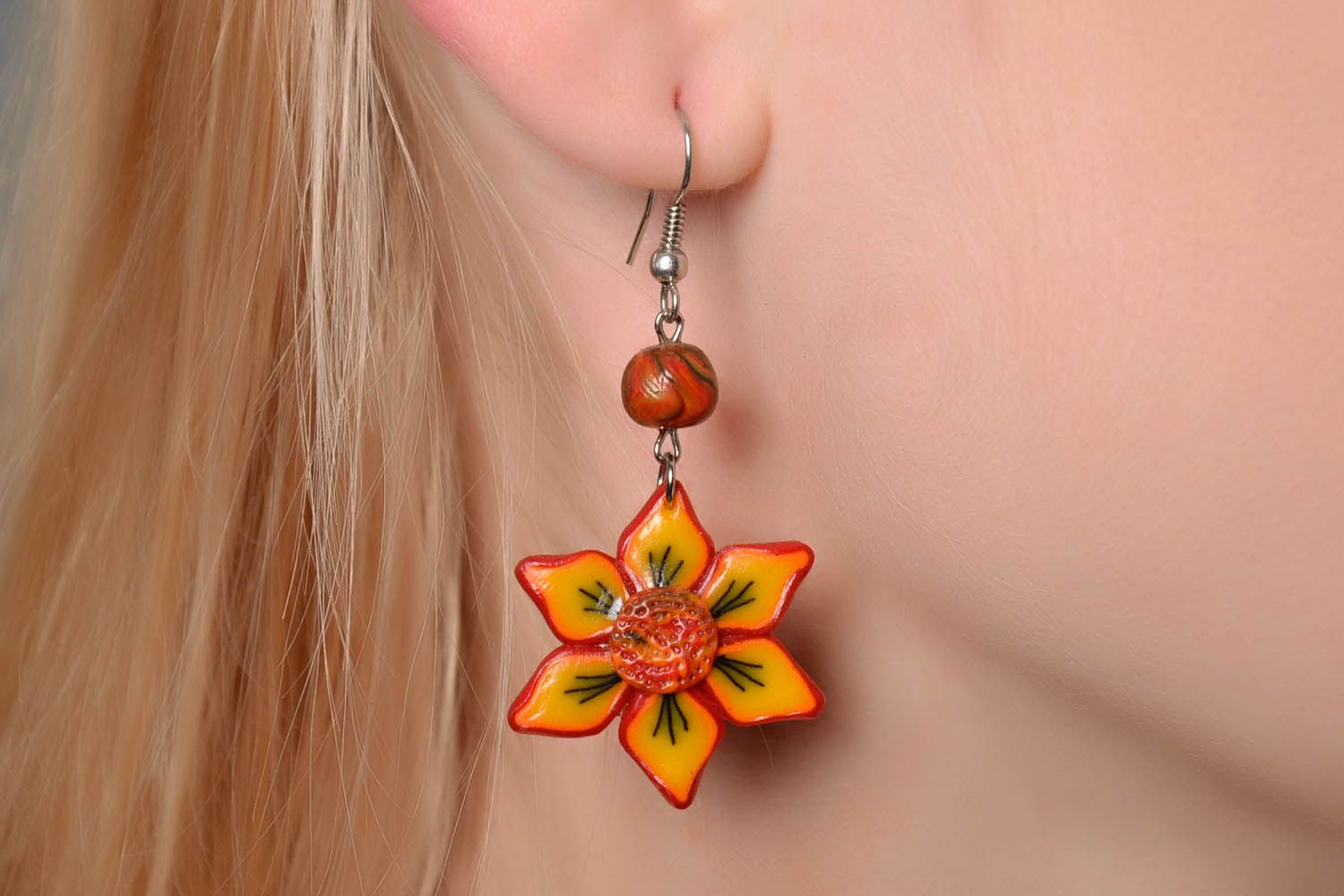 Grelle Ohrringe aus Polymerton Sonnenblumen foto 4
