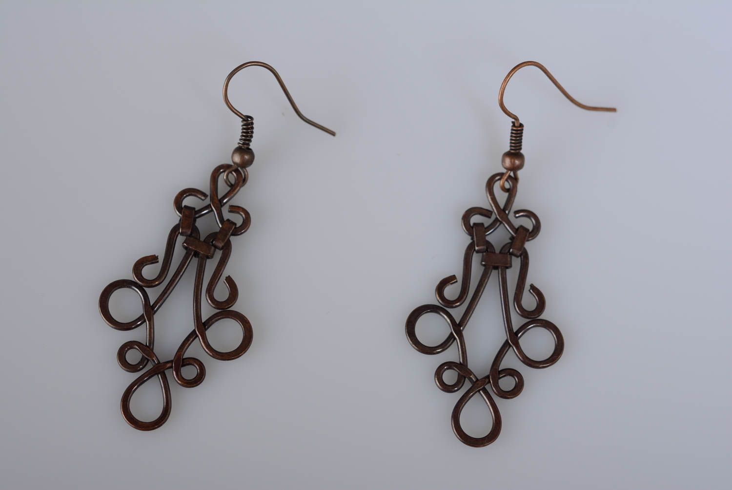 Lange schöne handgemachte Ohrringe aus Kupfer Wire Wrap foto 4