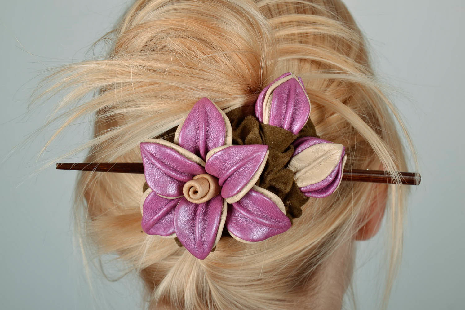 Leather hairpin photo 5