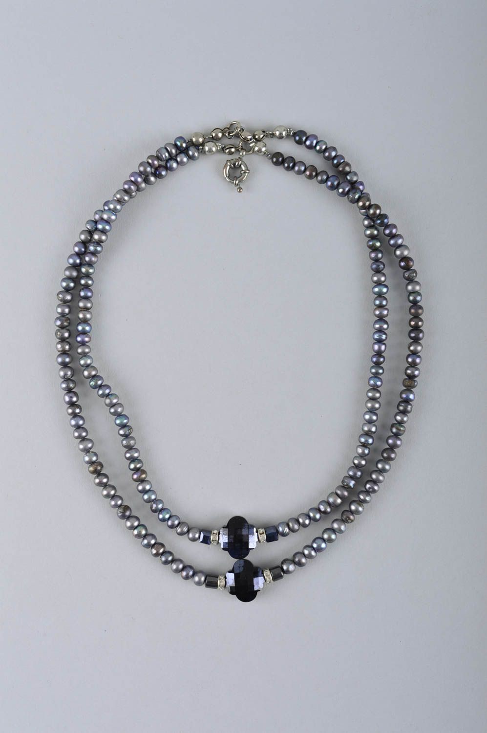 Collier tendance Bijou fait main gris perles strass cristaux Cadeau femme photo 2