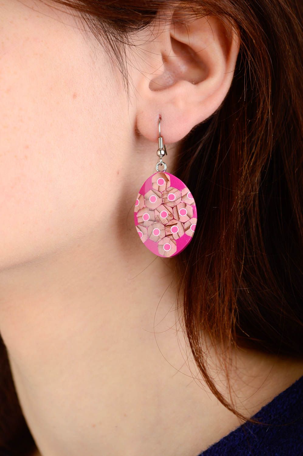 Boucles d'oreilles ovales Bijou fait main roses crayons argile Accessoire femme photo 2