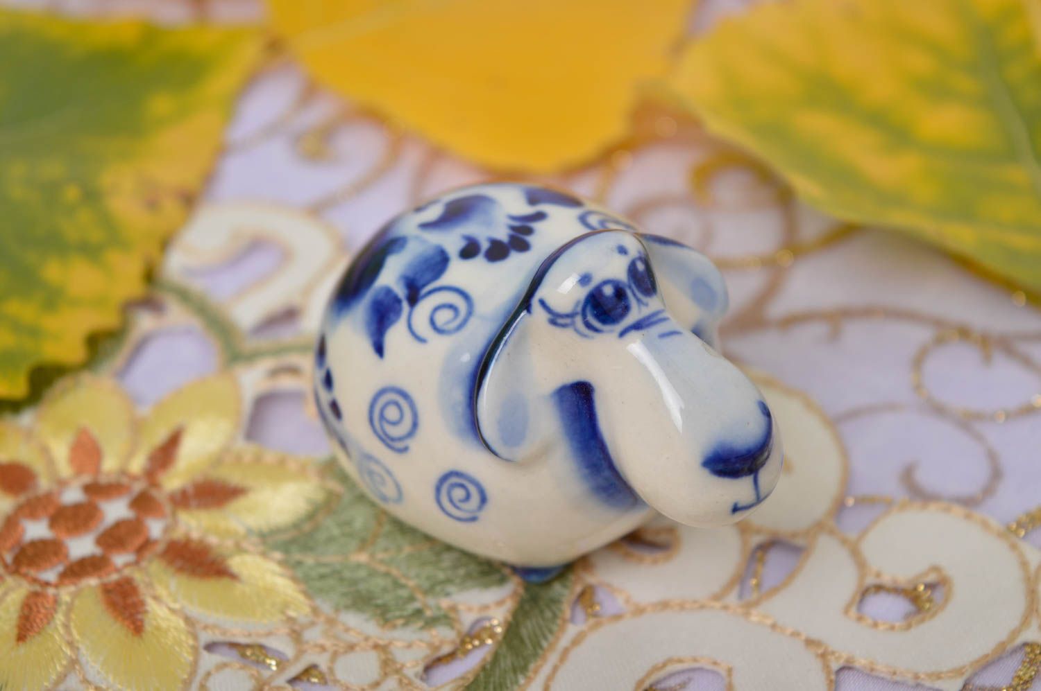 Figura de cerámica hecha a mano accesorio para el hogar objeto decorativo foto 1