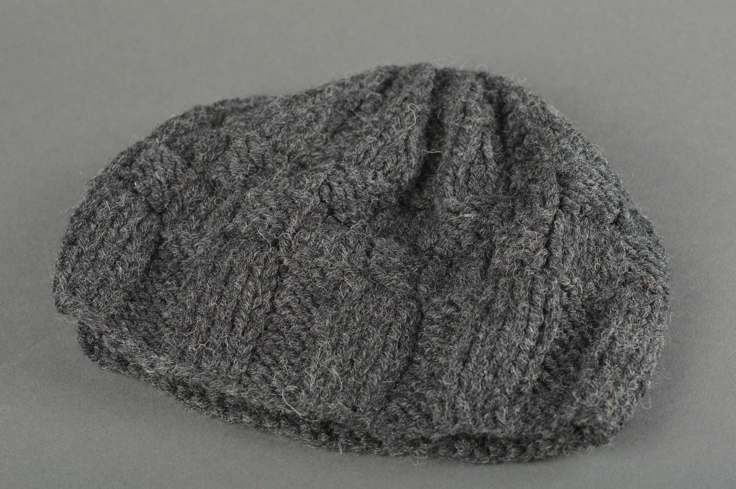 Вязаная шапка ручной работы шапка для мальчиков зимняя шапка серая из ангоры фото 5