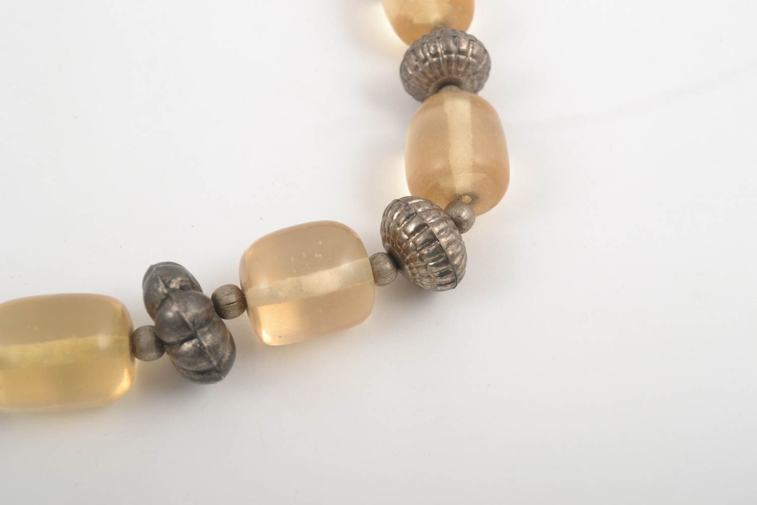 Collier original Bijou fait main perles plastiques métal Accessoire femme photo 3