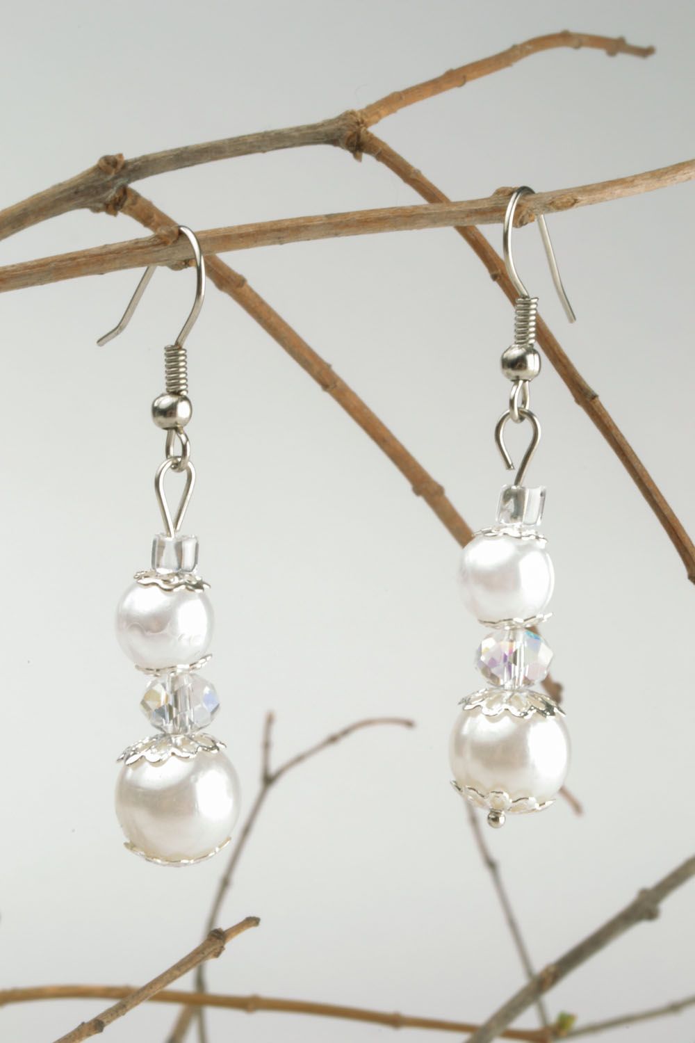 Artificial pearl earrings photo 1