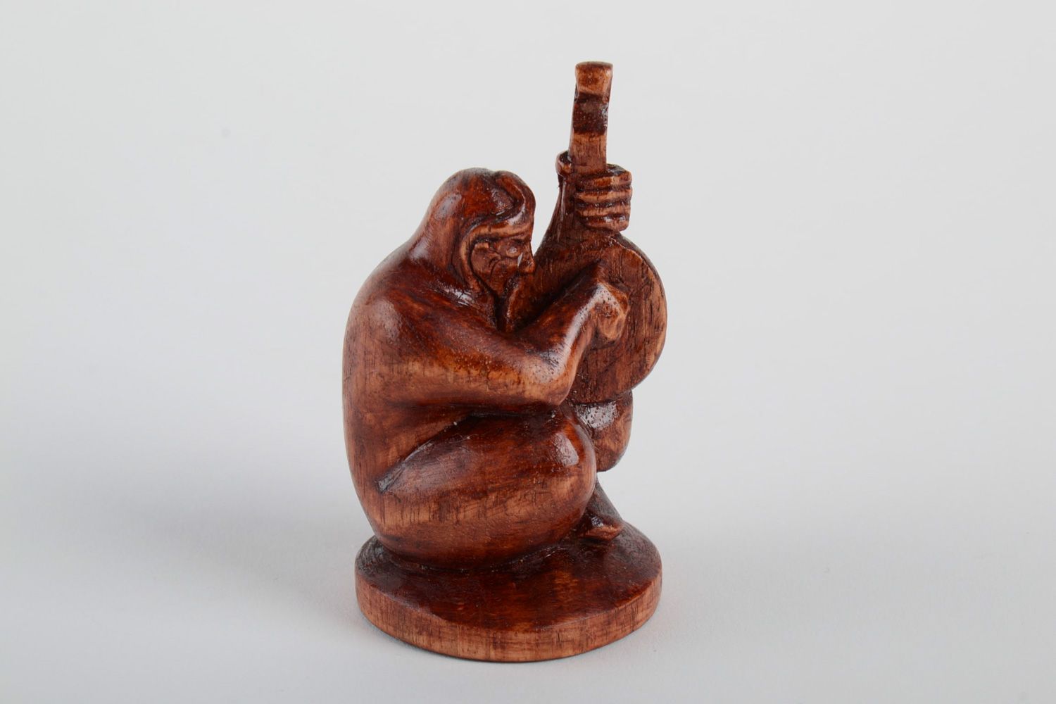 Petite statuette faite main en bois cosaque avec kobza cadeau original  photo 3