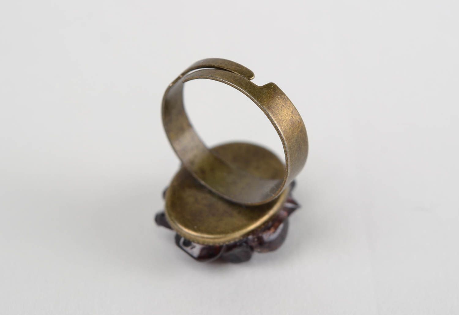 Beautiful handmade women's ring on metal basis with natural garnet stone photo 5