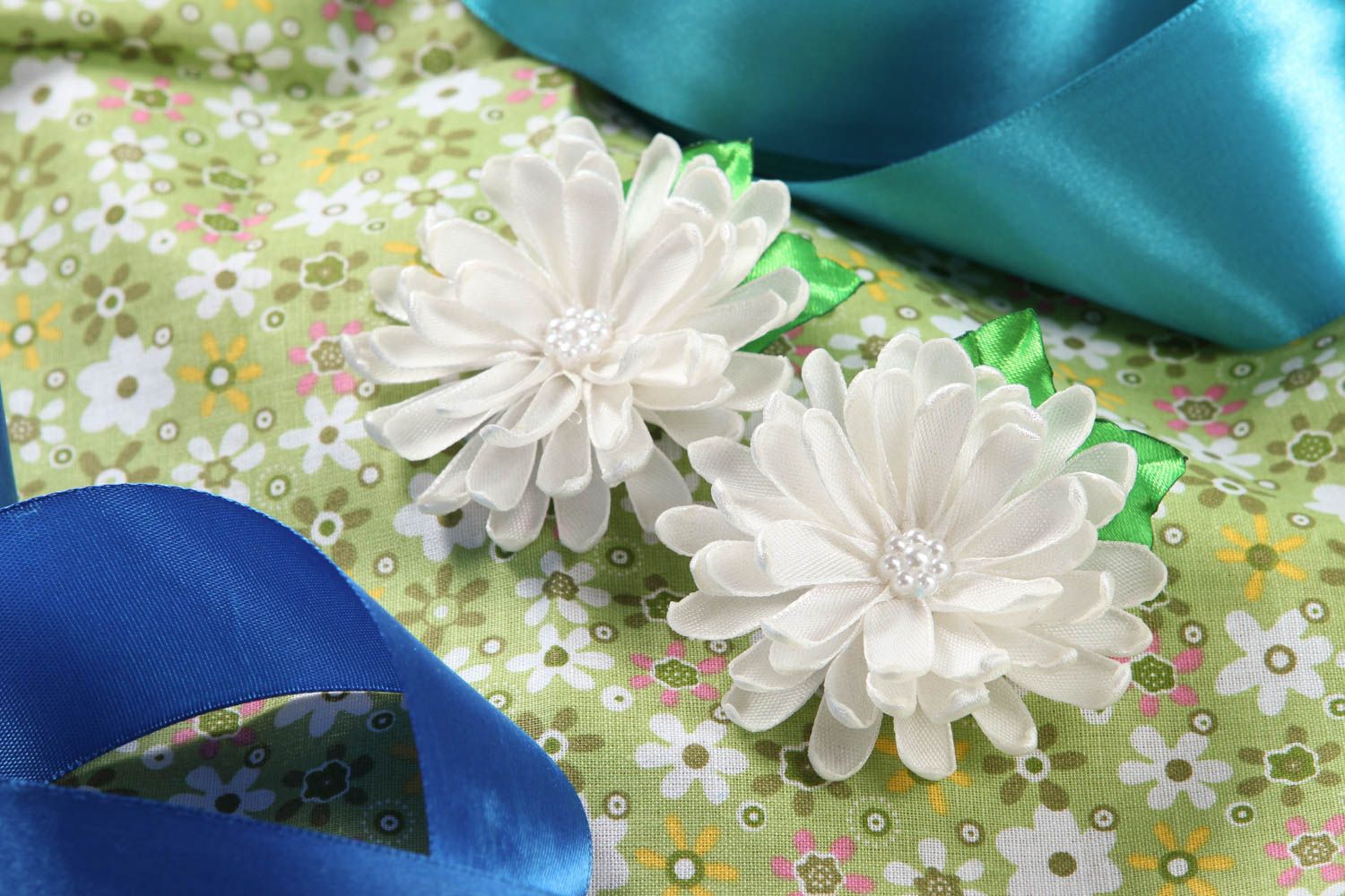 Handmade designer accessories 2 white flower hair clips stylish hair clips photo 1