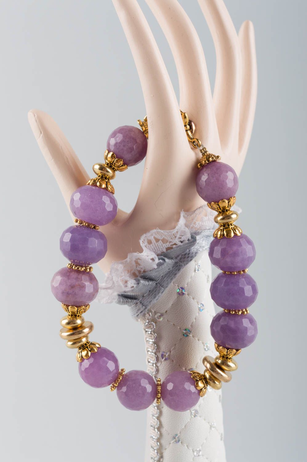 Bracelet en pierre naturelle quartz et laiton fait main violet pour femme photo 1