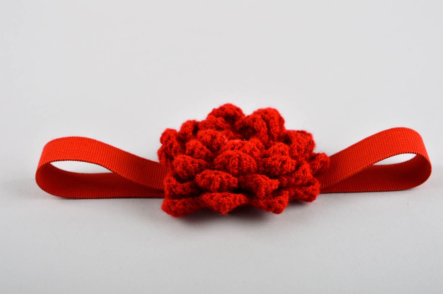 Haarband mit Blume in Rot handgemachter Schmuck stilcolles Accessoire für Haare foto 5