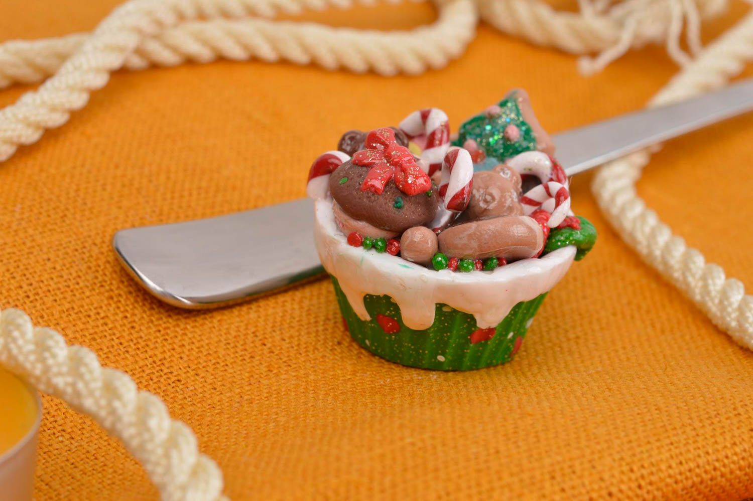 Cupcake artificiel fait main Décoration couverts en pâte polymère Déco cuisine photo 1