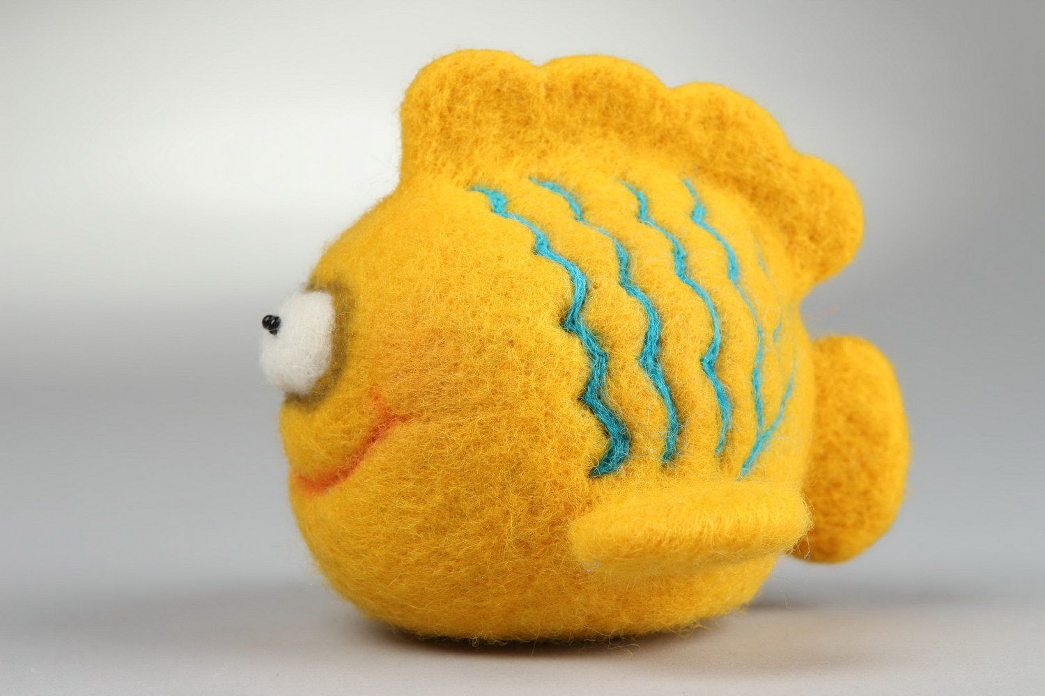 Мягкая шерстяная игрушка Желтая рыбка фото 4