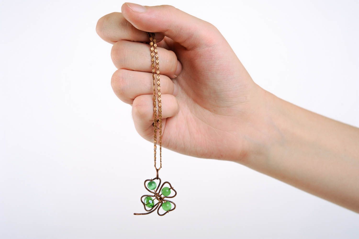 Pendant with Natural Stone Clover photo 4