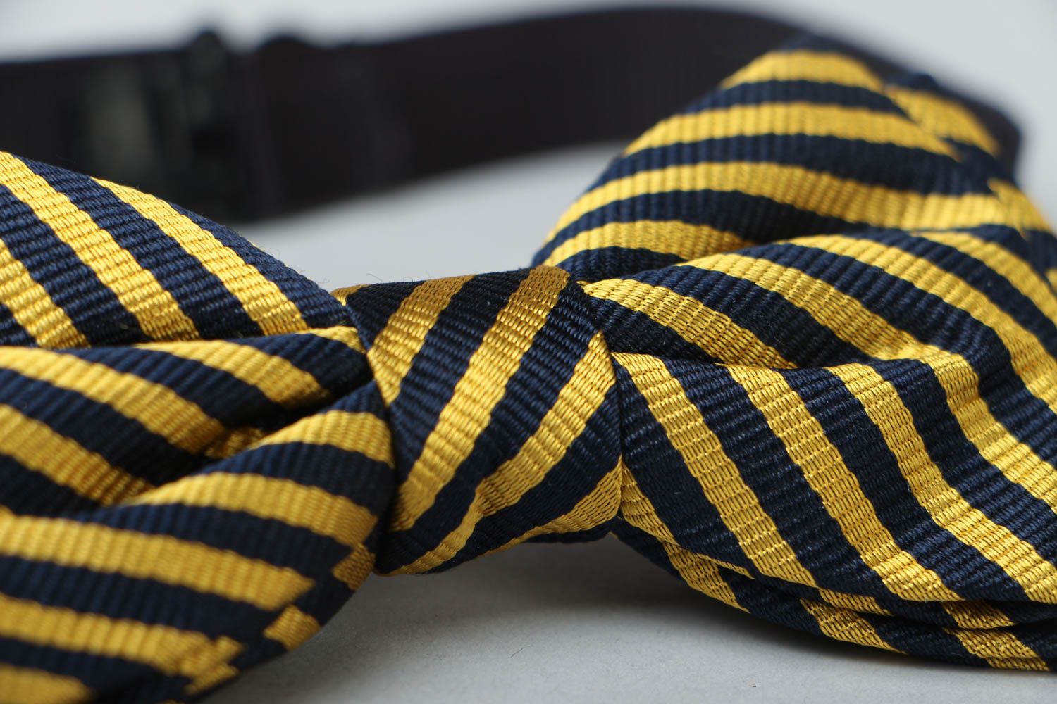 Handmade bow tie for men and women photo 3