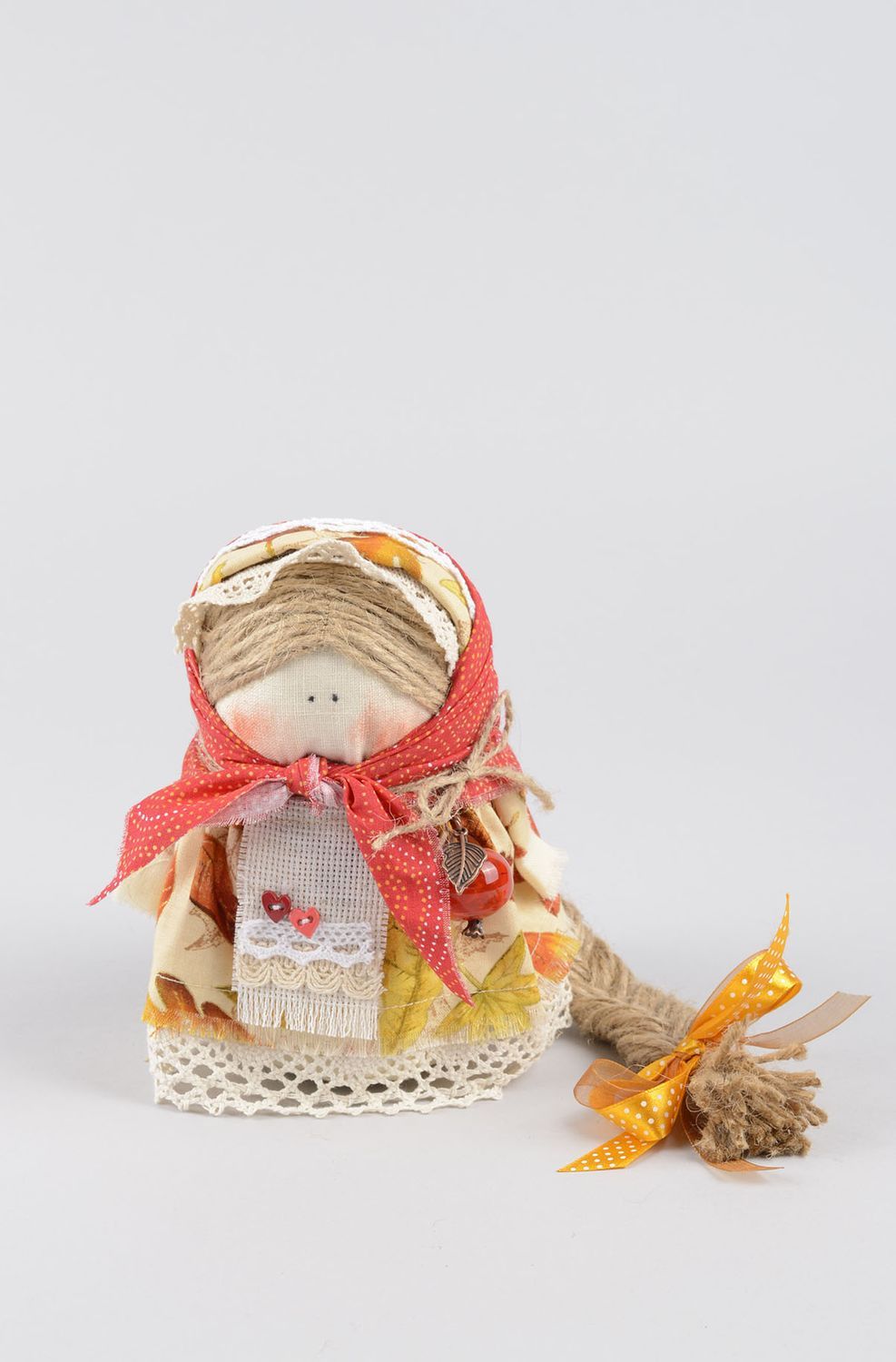 Авторская кукла ручной работы тряпичная игрушка в платочке милая тряпичная кукла фото 1