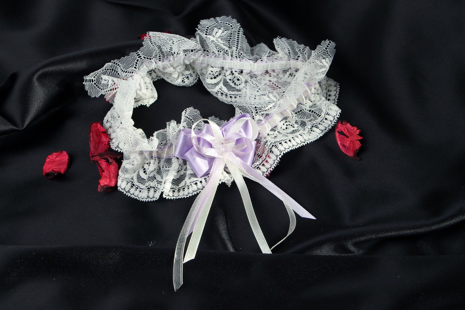 Lace garter for bride Lavender photo 4