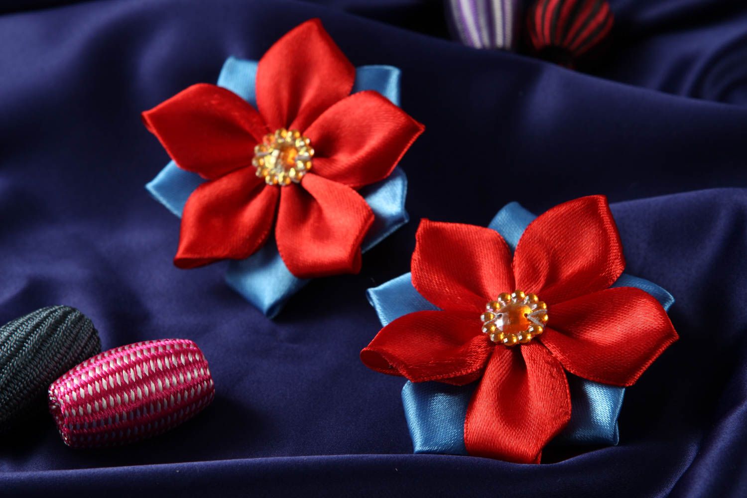 Pinces à cheveux fait main Barrettes fleurs en rubans rouge bleu Cadeau fille photo 1