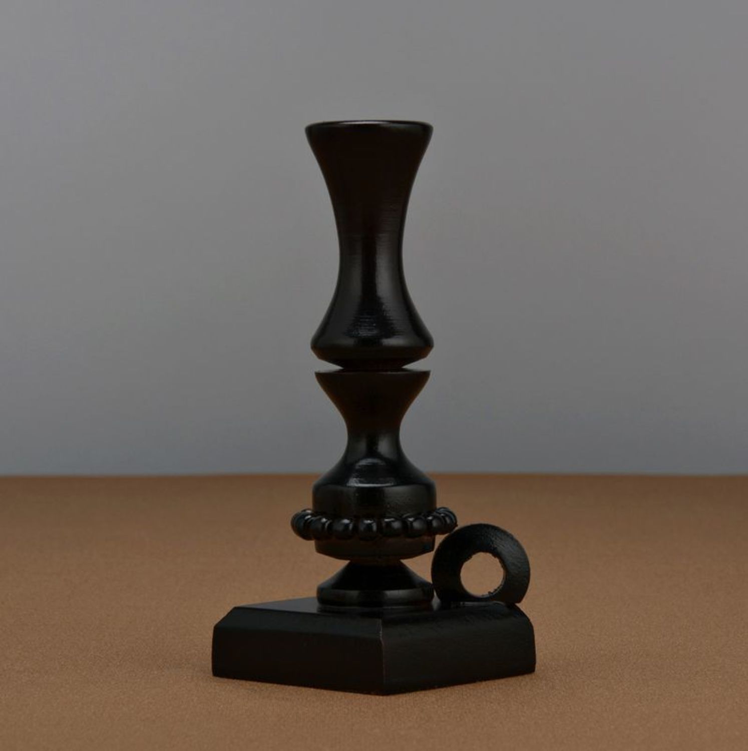 Bougeoir décoratif en bois noir pour une bougie fait main photo 1