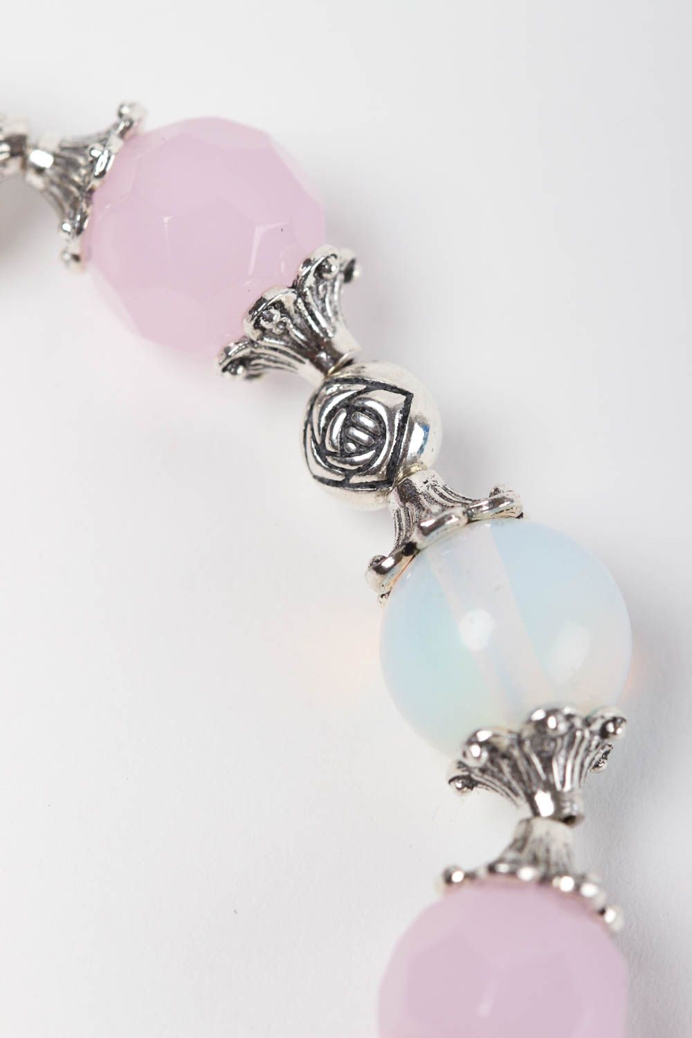 Bracelet pierre de lune Bijou fait main avec quartz rose Cadeau pour femme photo 4