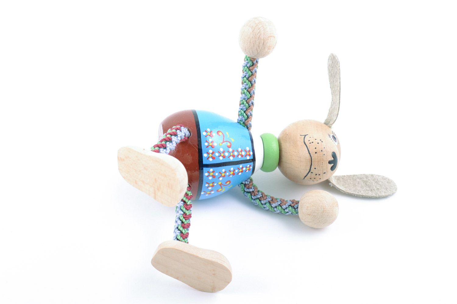 Деревянная игрушка собака в вышиванке ручной работы с росписью авторская детская фото 5