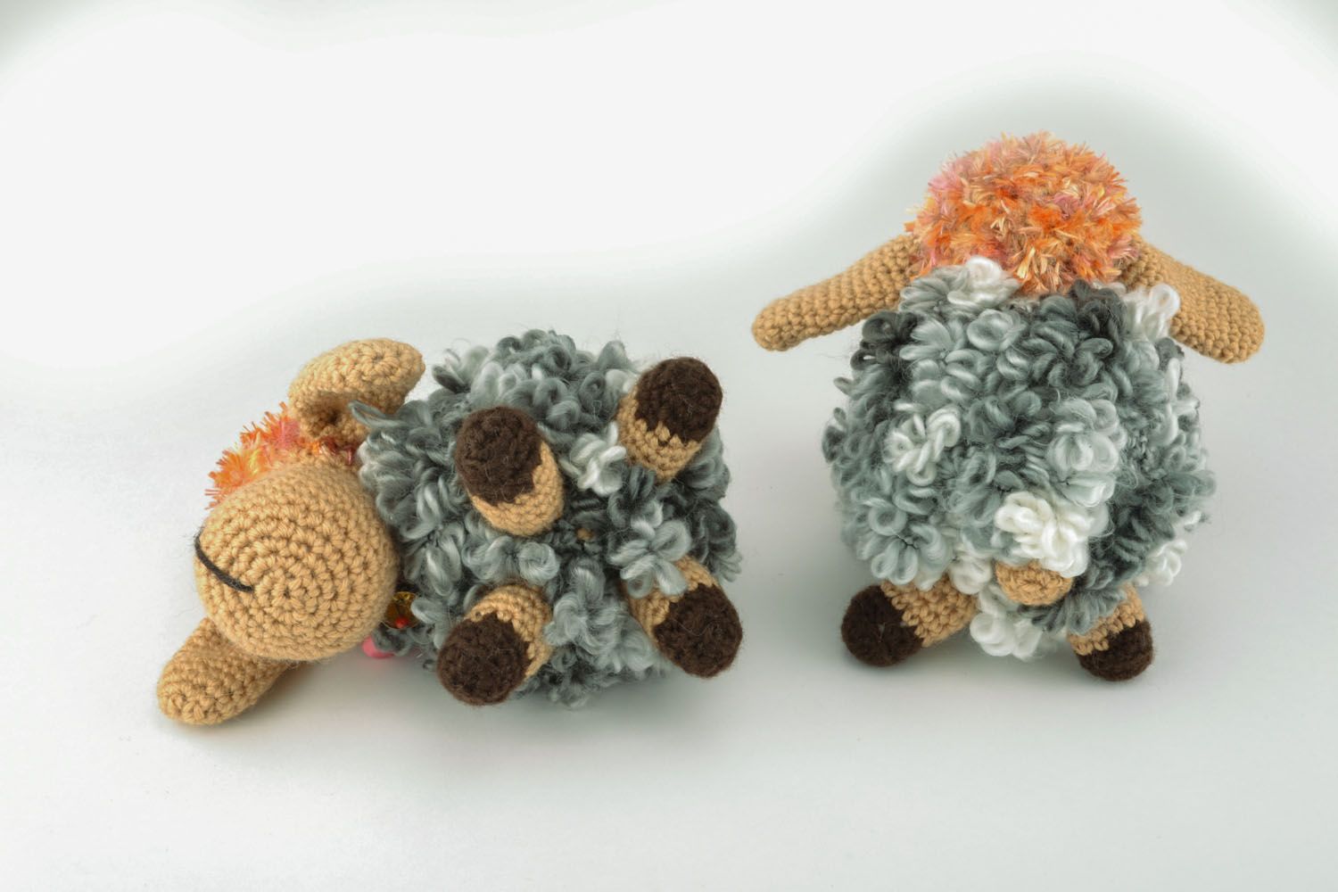 Ensemble de peluches Brebis tricotées au crochet  photo 3