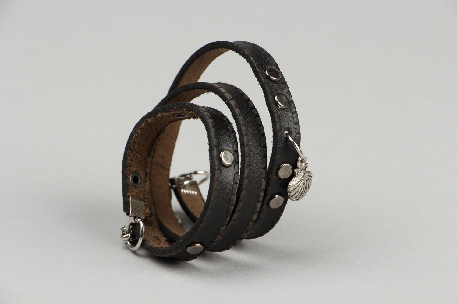 Bracelet multirang en cuir noir artisanal  photo 2