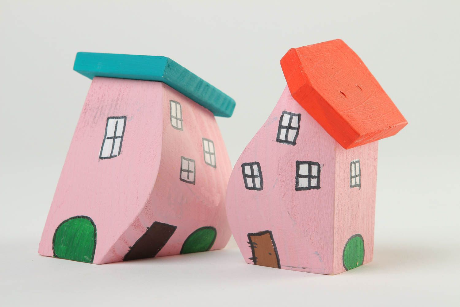 Figuras de madera artesanales decoración de escritorio figuras de casas rosadas foto 2