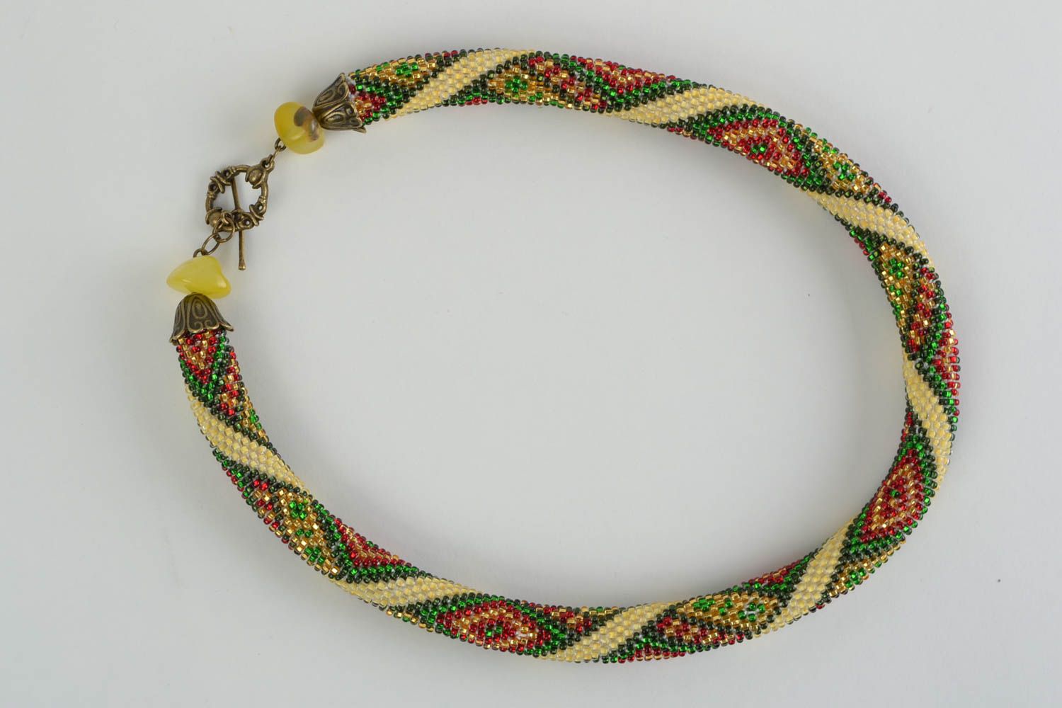 Collar de abalorios artesanal con forma de cuerda de colores verde y dorado bonito  foto 5