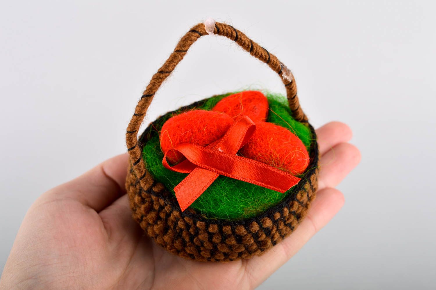 Canasta de fieltro hecha a mano con huevos decoración de fiestas regalo original foto 5