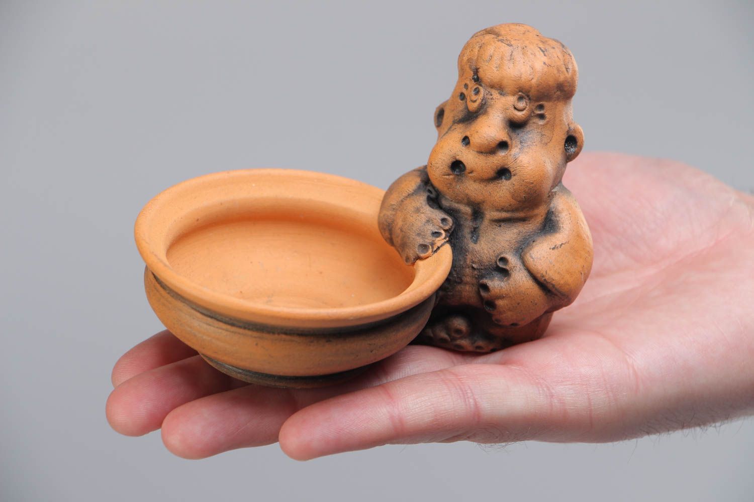 Petite salière céramique de créateur faite main avec figurine vaisselle 3 cl photo 5