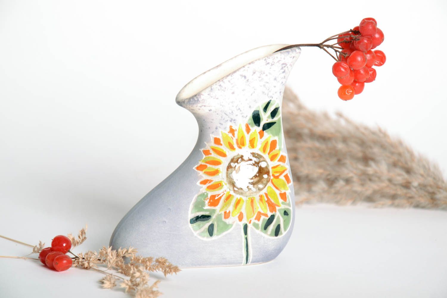 Vaso de cerâmica de forma original  foto 1