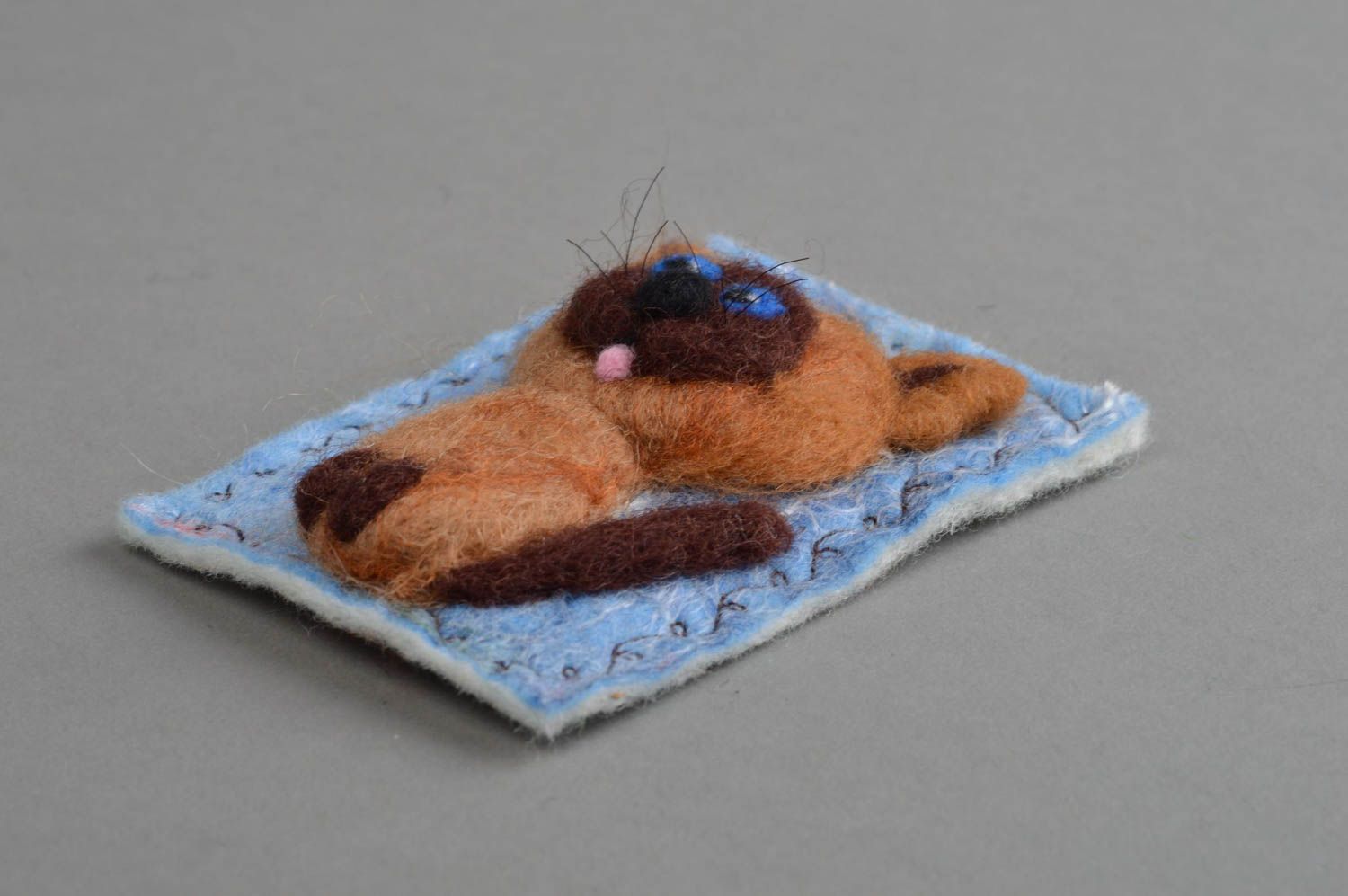 Fridge magnet for children woolen handmade toy kitchen interior ideas photo 2