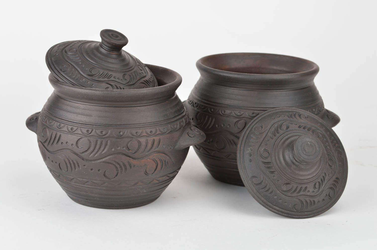 Set of 2 handmade designer molded brown clay pots for roasting 1 l each photo 4