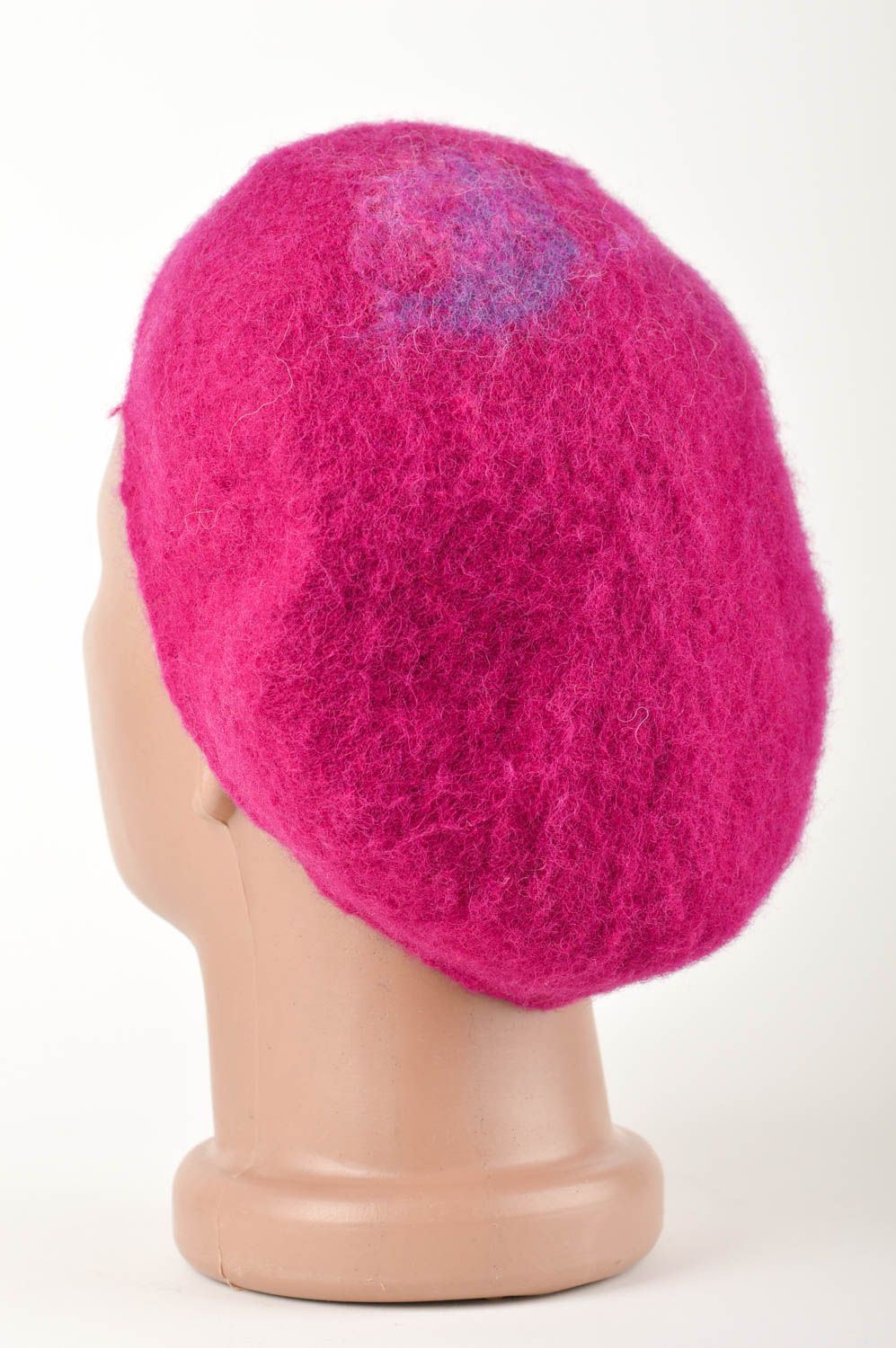 Béret en laine feutrée Chapeau fait main framboise Vêtement pour femme photo 4