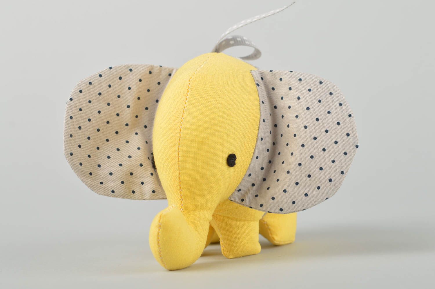 Jouet éléphant jaune fait main Peluche en tissu déco design Cadeau original photo 3